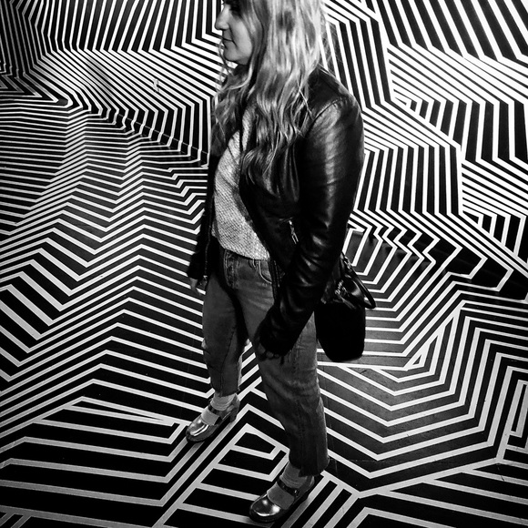 Meet your Posher, Ciara - Picture 4 of 5